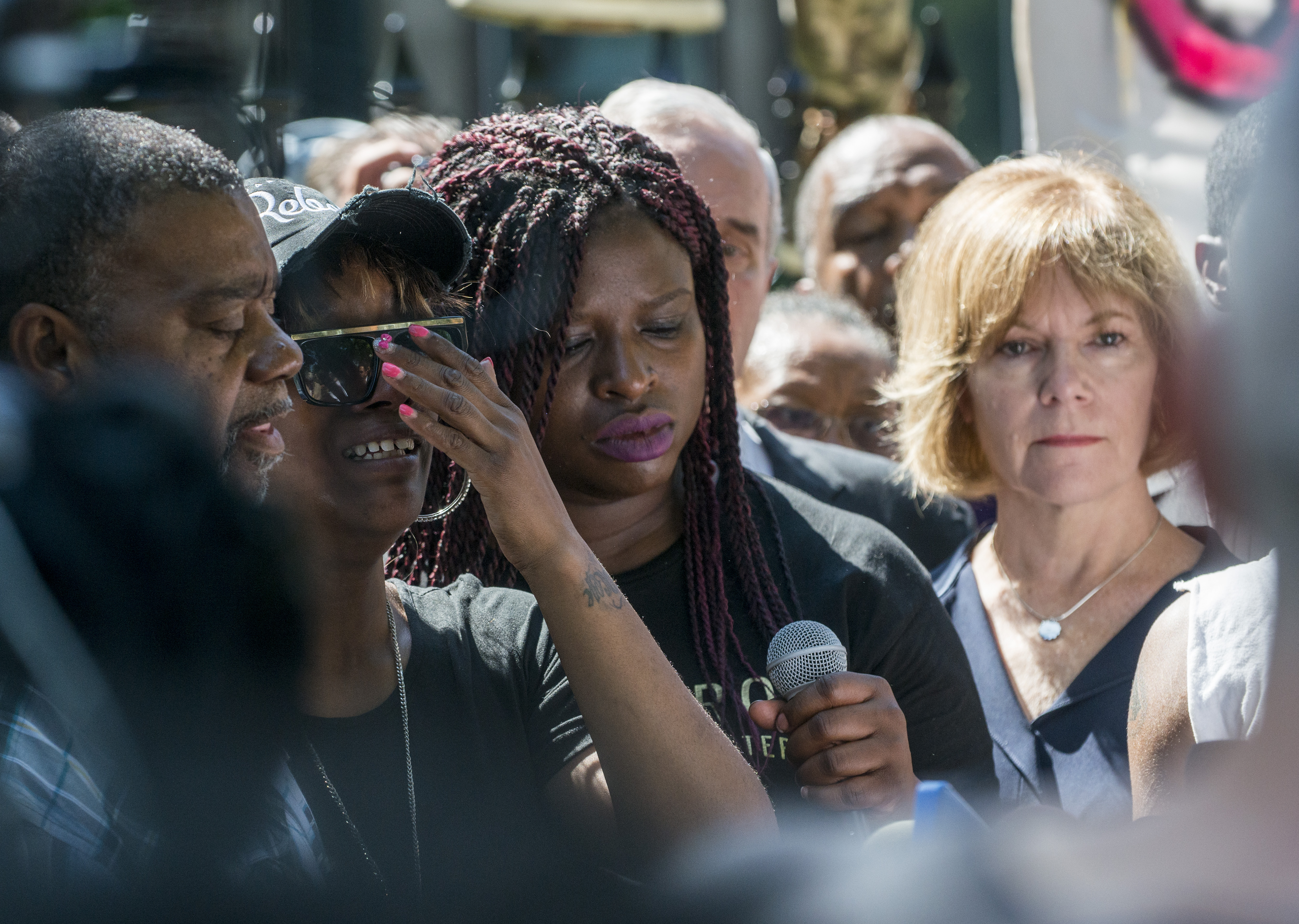 Police Officer Fatally Shoots Black Man During Traffic Stop Near St. Paul